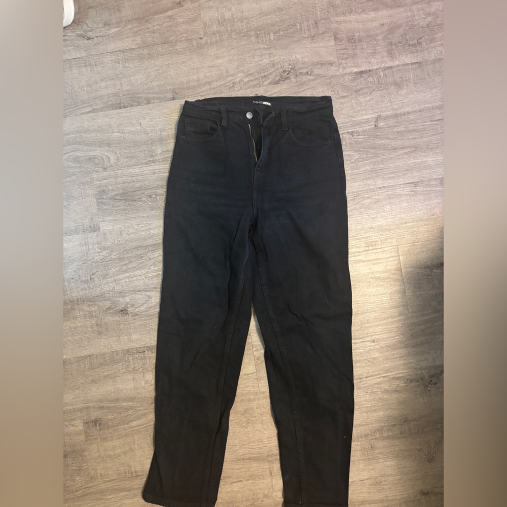 Fashion Nova Glistening Jeans – Size 7 (Black)
